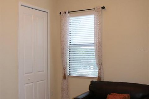 House in Sorrento, Florida 4 bedrooms, 316.7 sq.m. № 2141949 - photo 27