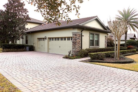 House in Sorrento, Florida 4 bedrooms, 316.7 sq.m. № 2141949 - photo 4