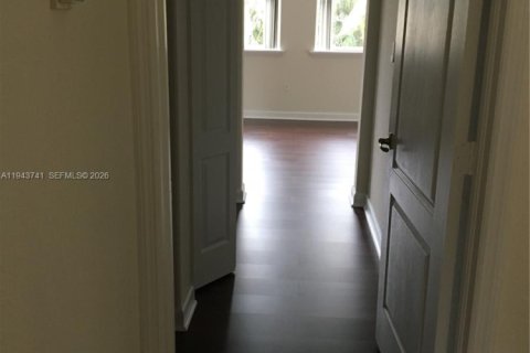 Townhouse in Doral, Florida 3 bedrooms, 206.8 sq.m. № 2000576 - photo 27