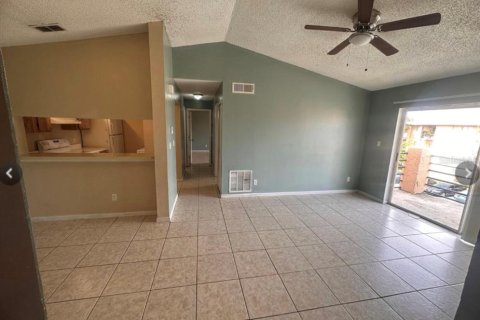 Condominio en alquiler en Orlando, Florida, 2 dormitorios, 86.77 m2 № 2117938 - foto 16