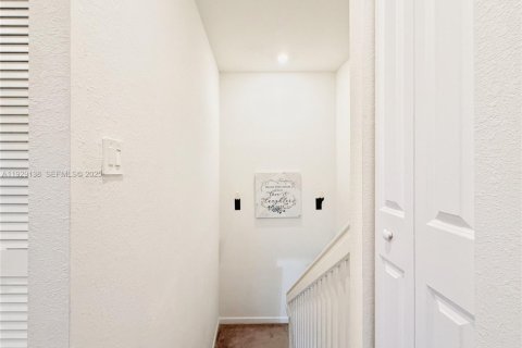 Снять в аренду таунхаус в Хомстед, Флорида 3 спальни, 137.77м2, № 1987474 - фото 21