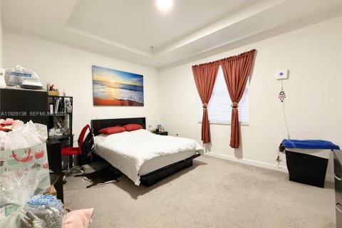 Снять в аренду таунхаус в Хомстед, Флорида 3 спальни, 137.77м2, № 1987474 - фото 15