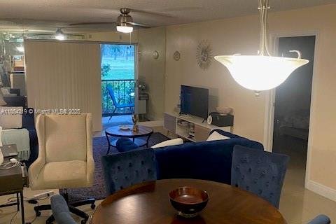 Condominio en venta en Lauderhill, Florida, 2 dormitorios, 102.19 m2 № 1872292 - foto 10