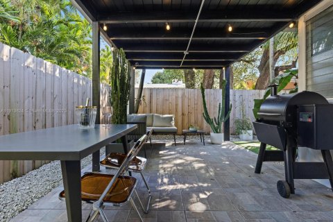 Casa en alquiler en Miami, Florida, 2 dormitorios, 96.15 m2 № 1968967 - foto 29