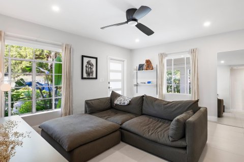 Casa en alquiler en Miami, Florida, 2 dormitorios, 96.15 m2 № 1968967 - foto 13