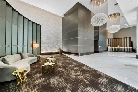 Condo in Miami, Florida, 1 bedroom  № 2017968 - photo 11