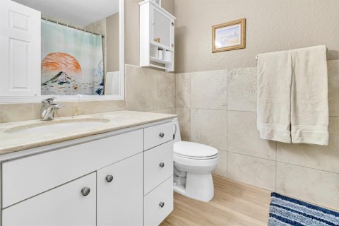 Townhouse in Lighthouse Point, Florida 3 bedrooms, 172.52 sq.m. № 2189868 - photo 21