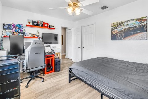 Townhouse in Lighthouse Point, Florida 3 bedrooms, 172.52 sq.m. № 2189868 - photo 17