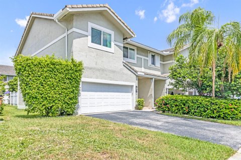Townhouse in Lighthouse Point, Florida 3 bedrooms, 172.52 sq.m. № 2189868 - photo 30