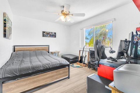 Townhouse in Lighthouse Point, Florida 3 bedrooms, 172.52 sq.m. № 2189868 - photo 16