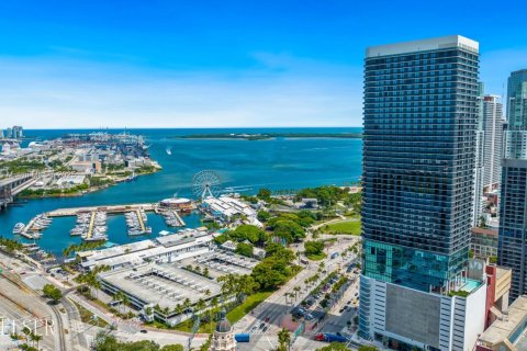 Кондоминиум с 1 спальней в Майами, Флорида № 2035000