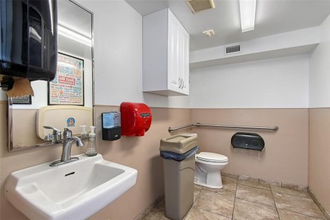 Immobilier commercial à vendre à Sarasota, Floride: 171.31 m2 № 1769164 - photo 20