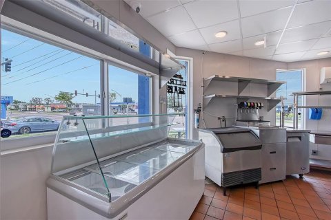 Immobilier commercial à vendre à Sarasota, Floride: 171.31 m2 № 1769164 - photo 12