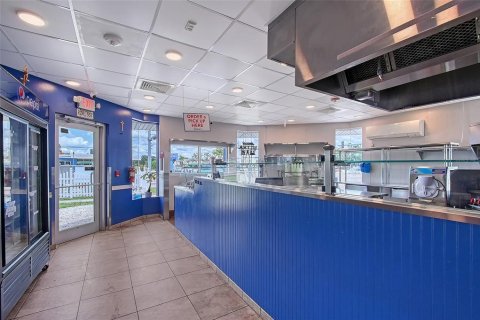 Immobilier commercial à vendre à Sarasota, Floride: 171.31 m2 № 1769164 - photo 10