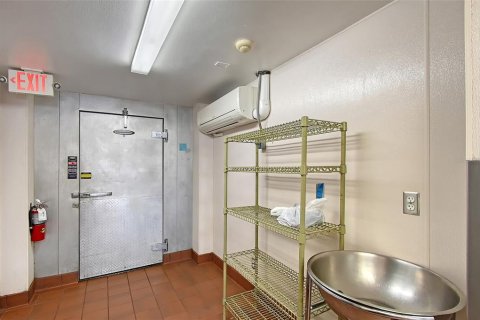 Immobilier commercial à vendre à Sarasota, Floride: 171.31 m2 № 1769164 - photo 15