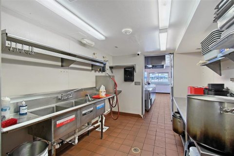 Immobilier commercial à vendre à Sarasota, Floride: 171.31 m2 № 1769164 - photo 17