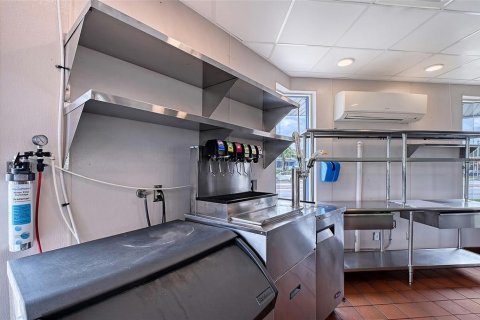 Immobilier commercial à vendre à Sarasota, Floride: 171.31 m2 № 1769164 - photo 9