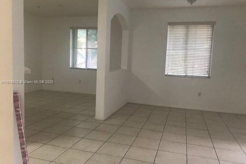 Copropriété à louer à Miami, Floride: 3 chambres, 131.92 m2 № 1926824 - photo 13