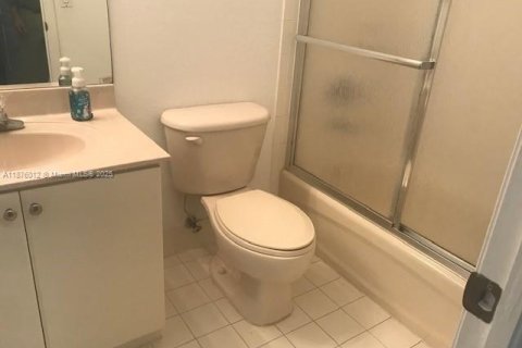 Copropriété à louer à Miami, Floride: 3 chambres, 131.92 m2 № 1926824 - photo 9