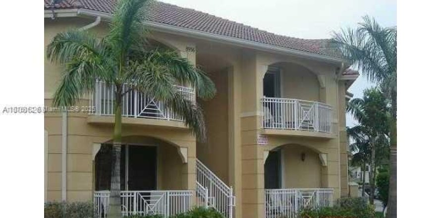 Condo à Miami, Floride, 3 chambres  № 1926824