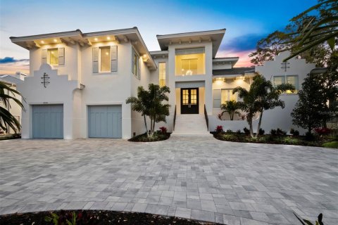 House in Sarasota, Florida 4 bedrooms, 437.66 sq.m. № 1192385 - photo 25