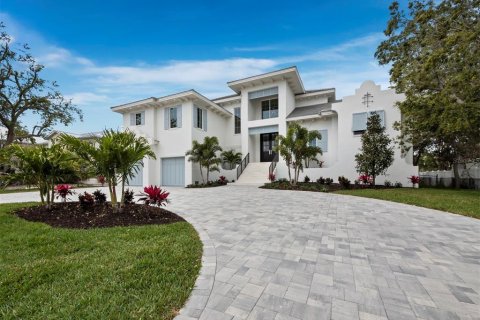 House in Sarasota, Florida 4 bedrooms, 437.66 sq.m. № 1192385 - photo 22