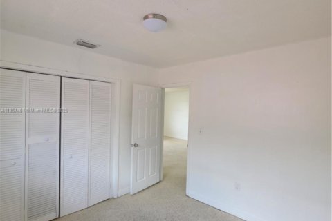 Copropriété à louer à Miami, Floride: 2 chambres, 418.06 m2 № 1881712 - photo 15