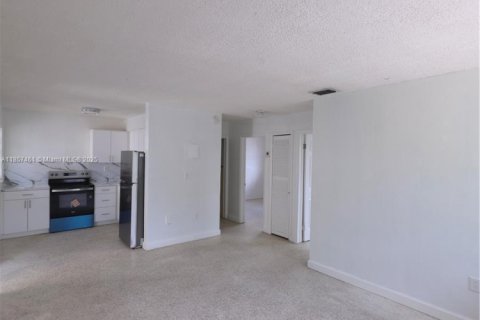 Copropriété à louer à Miami, Floride: 2 chambres, 418.06 m2 № 1881712 - photo 9