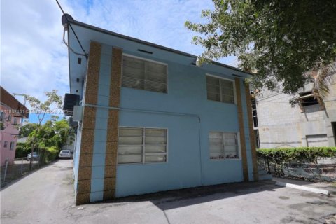 Copropriété à louer à Miami, Floride: 2 chambres, 418.06 m2 № 1881712 - photo 1