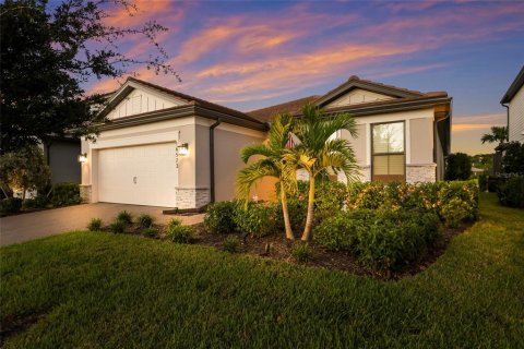 Villa ou maison à vendre à Lakewood Ranch, Floride: 3 chambres, 190.82 m2 № 2427066 - photo 2