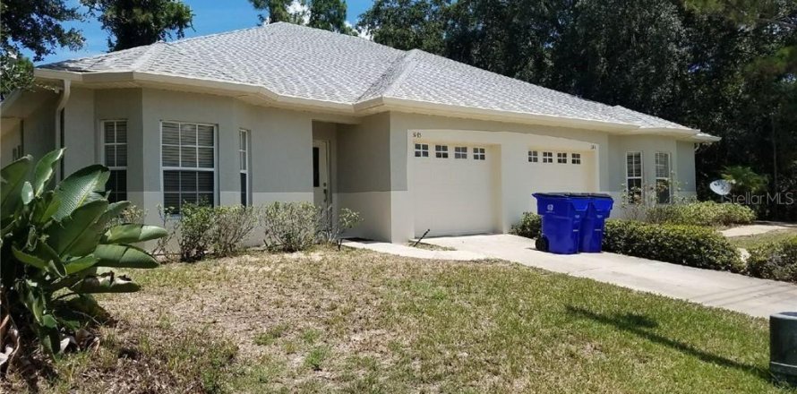 Commercial property in Lake Placid, Florida 6 bedrooms, 246.47 sq.m. № 2386394