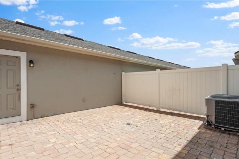 Townhouse in Orlando, Florida 3 bedrooms, 143.44 sq.m. № 2283725 - photo 27