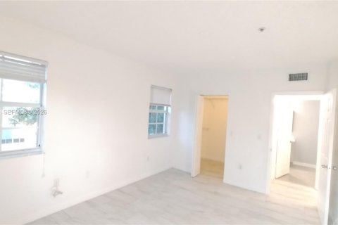 Condo à Miramar, Floride, 2 chambres № 1995381