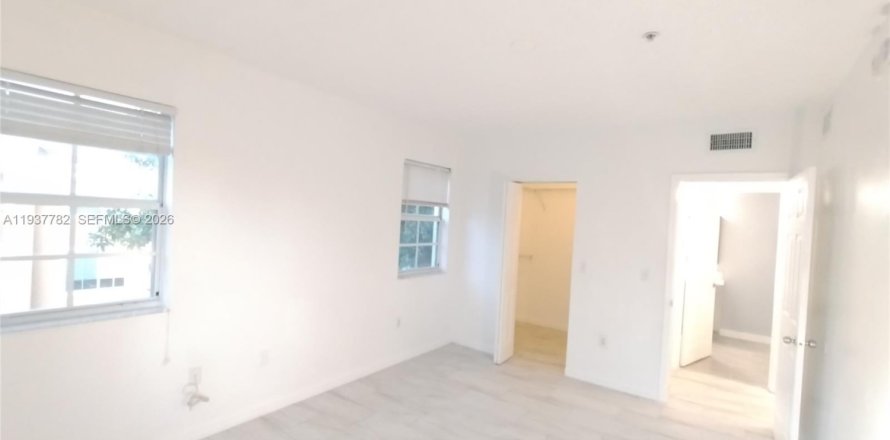 Condo à Miramar, Floride, 2 chambres  № 1995381