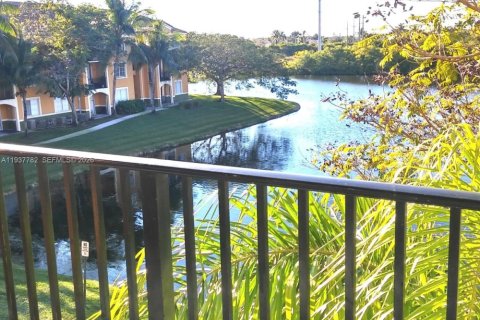 Copropriété à louer à Miramar, Floride: 2 chambres, 78.97 m2 № 1995381 - photo 4