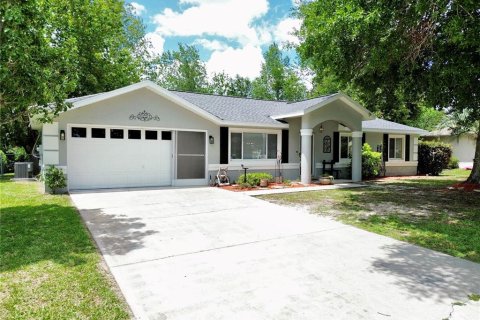 House in Ocala, Florida 2 bedrooms, 93.65 sq.m. № 1800042 - photo 1