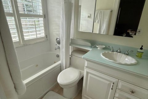House in Palm Beach, Florida 4 bedrooms, 287.07 sq.m. № 2158545 - photo 13