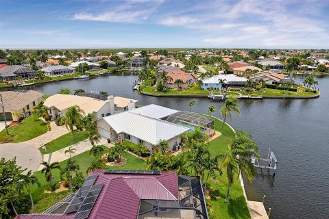 Casa en venta en Punta Gorda, Florida, 3 dormitorios, 181.25 m2 № 2203744 - foto 3