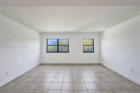 Copropriété à louer à Hollywood, Floride: 1 chambre, 78.22 m2 № 1857550 - photo 6