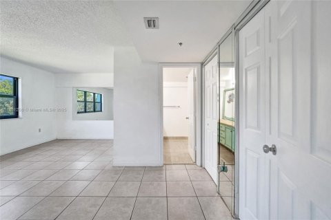 Copropriété à louer à Hollywood, Floride: 1 chambre, 78.22 m2 № 1857550 - photo 13