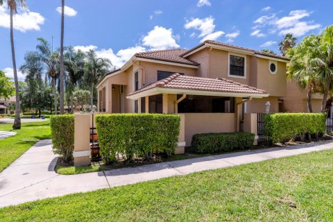 Townhouse in Palm Beach Gardens, Florida 3 bedrooms, 136.19 sq.m. № 1142555 - photo 1