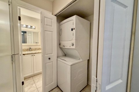 Touwnhouse à louer à Margate, Floride: 3 chambres, 144.37 m2 № 2413142 - photo 7