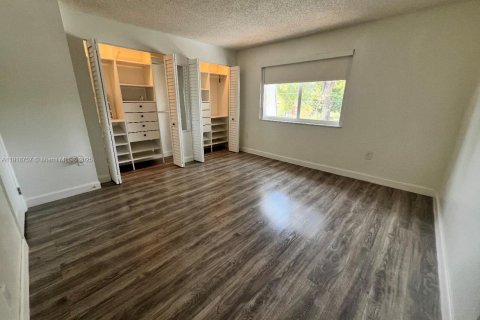 Снять в аренду кондоминиум в Майами, Флорида 2 спальни, 105.91м2, № 1976307 - фото 12