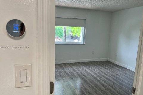 Снять в аренду кондоминиум в Майами, Флорида 2 спальни, 105.91м2, № 1976307 - фото 14