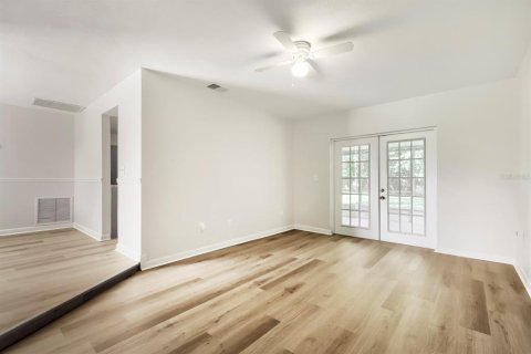Casa en venta en Seffner, Florida, 3 dormitorios, 120.4 m2 № 2345148 - foto 3