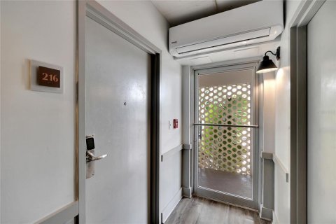Condo in Ruskin, Florida, 1 bedroom  № 2388091 - photo 24