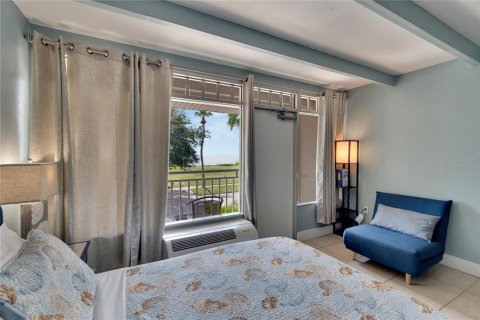Condo in Ruskin, Florida, 1 bedroom  № 2388091 - photo 14