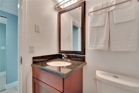 Condo in Ruskin, Florida, 1 bedroom  № 2388091 - photo 23