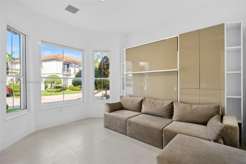 Villa ou maison à louer à Hollywood, Floride: 4 chambres, 225.1 m2 № 1983020 - photo 6