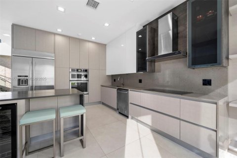 Villa ou maison à louer à Hollywood, Floride: 4 chambres, 225.1 m2 № 1983020 - photo 14